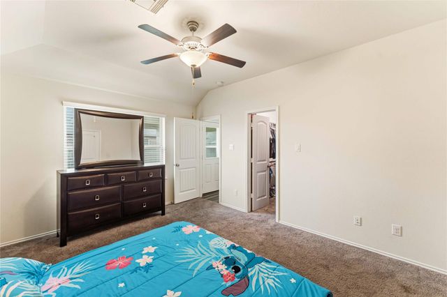 677 Summer Shores Lane, La Marque, TX 77568