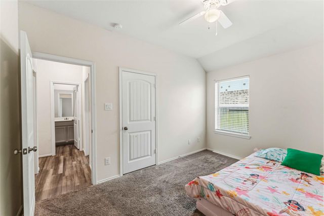 677 Summer Shores Lane, La Marque, TX 77568