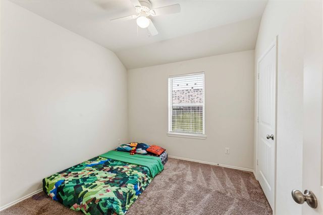 677 Summer Shores Lane, La Marque, TX 77568