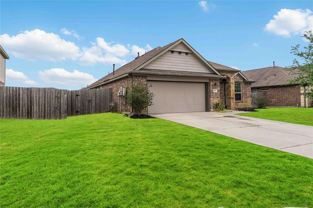 677 Summer Shores Lane, La Marque, TX 77568