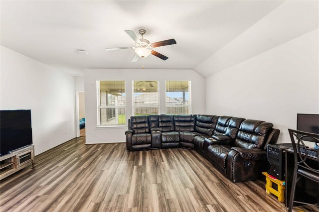 677 Summer Shores Lane, La Marque, TX 77568