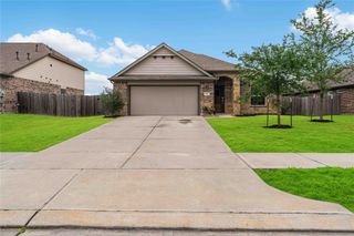 677 Summer Shores Lane, La Marque, TX 77568