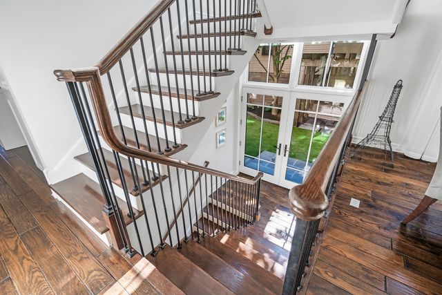 1331 W Wolfram Street, Chicago, IL 60657