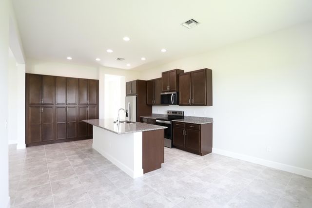 15192 Wildwood Circle, Westlake, FL 33470