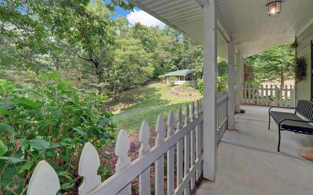332 E Vineyard Road, Hayesville, NC 28904