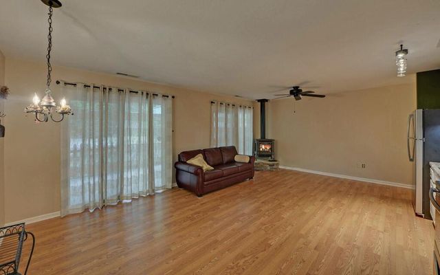 332 E Vineyard Road, Hayesville, NC 28904