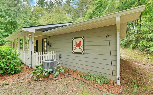 332 E Vineyard Road, Hayesville, NC 28904