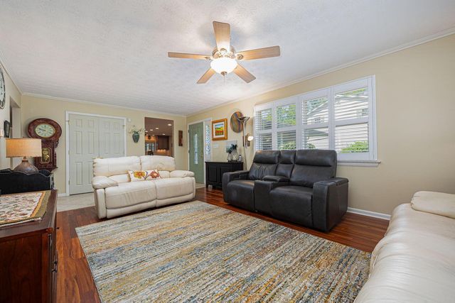 2715 Clark Drive, Grove City, OH 43123