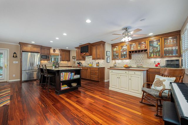 2715 Clark Drive, Grove City, OH 43123