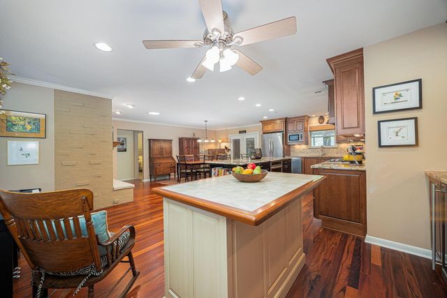 2715 Clark Drive, Grove City, OH 43123