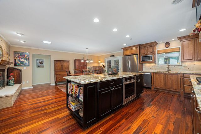 2715 Clark Drive, Grove City, OH 43123