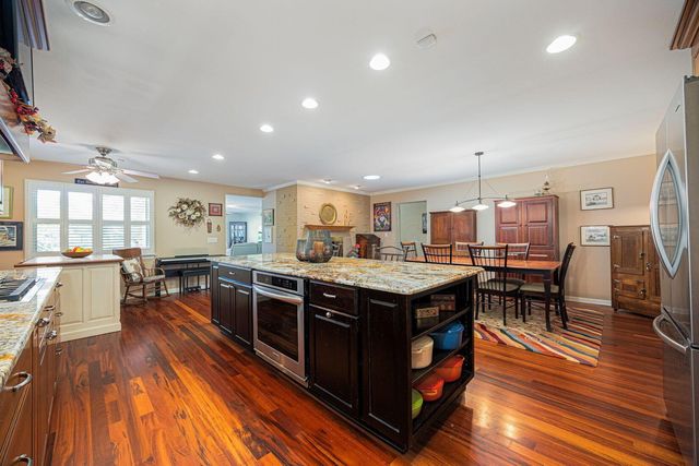 2715 Clark Drive, Grove City, OH 43123