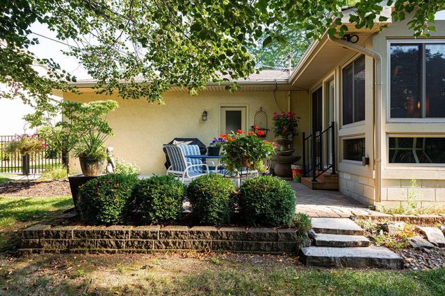2715 Clark Drive, Grove City, OH 43123