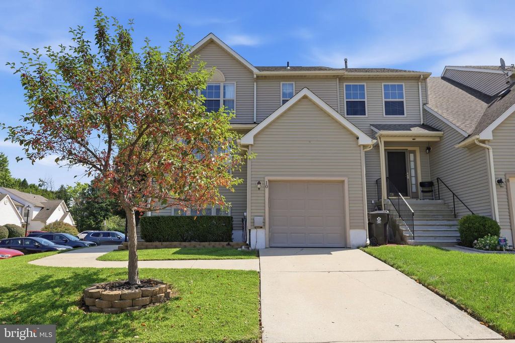 10 LARKSPUR CT, DELRAN, NJ 08075 — photo 3