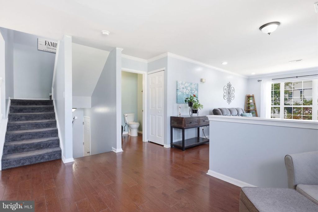 10 LARKSPUR CT, DELRAN, NJ 08075 — photo 4