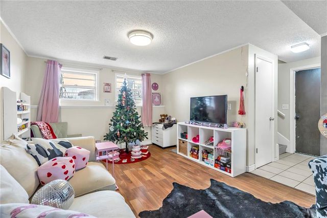 5016 N Bellaire Avenue, Kansas City, MO 64119