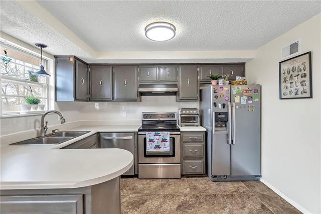 5016 N Bellaire Avenue, Kansas City, MO 64119