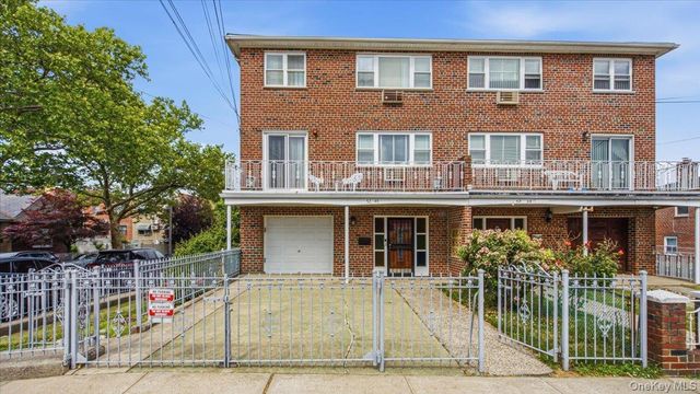 52-40 69th Place, Maspeth, NY 11378