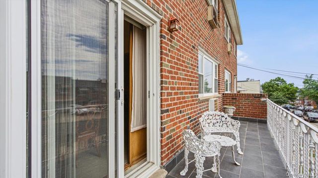 52-40 69th Place, Maspeth, NY 11378