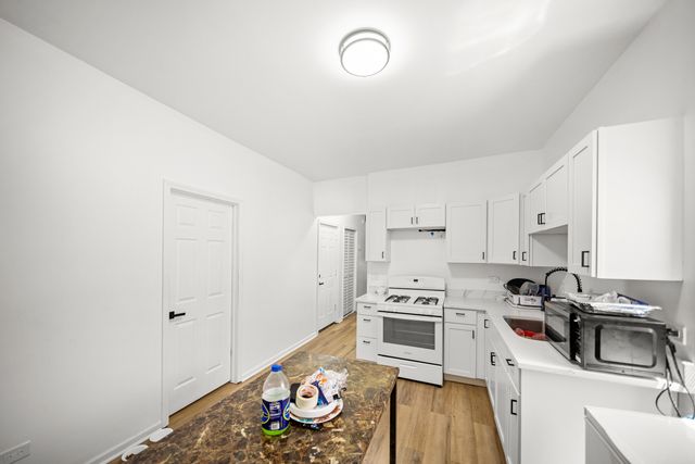 6810 S WABASH Avenue, Chicago, IL 60637