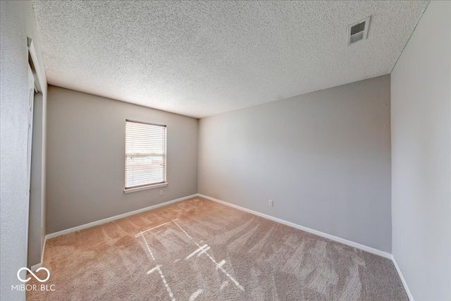 389 Springfield Circle, Greenwood, IN 46143