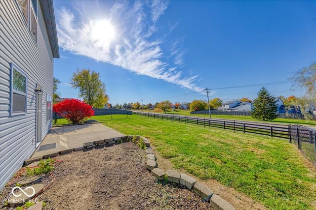 389 Springfield Circle, Greenwood, IN 46143