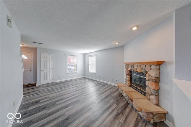 389 Springfield Circle, Greenwood, IN 46143