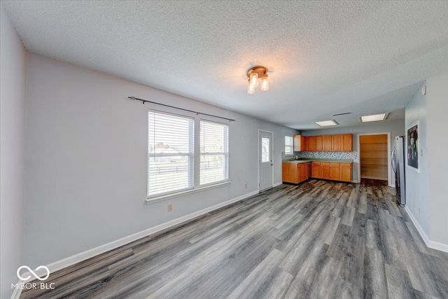 389 Springfield Circle, Greenwood, IN 46143