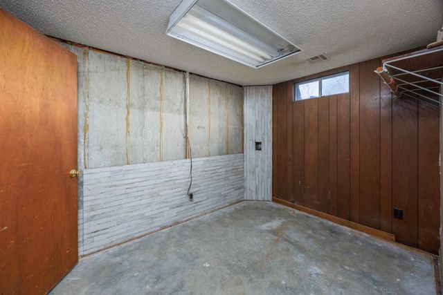 502 N Severy, Severy, KS 67137