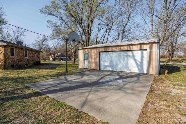 502 N Severy, Severy, KS 67137