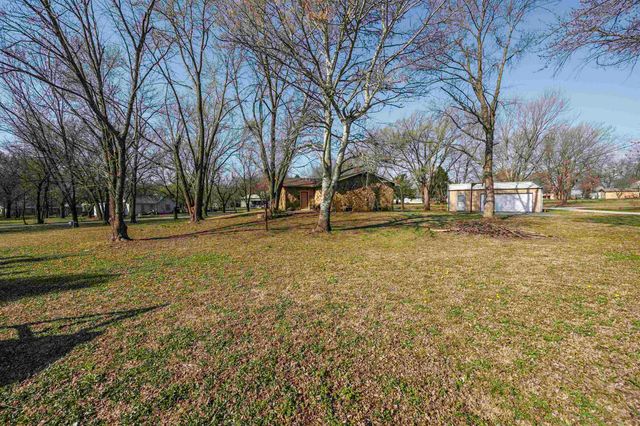 502 N Severy, Severy, KS 67137
