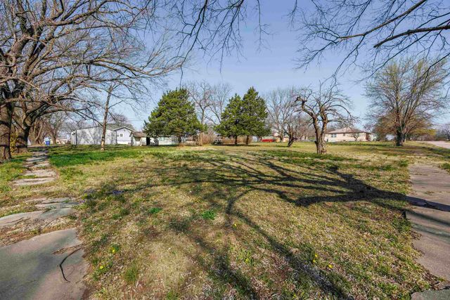 502 N Severy, Severy, KS 67137