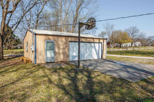 502 N Severy, Severy, KS 67137