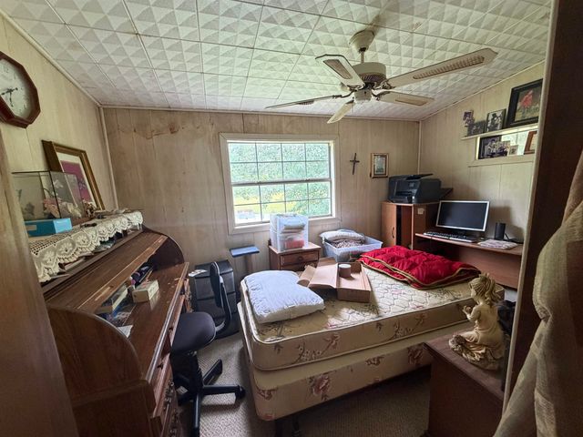 577 Mercer Rd, Marshall, TX 76572