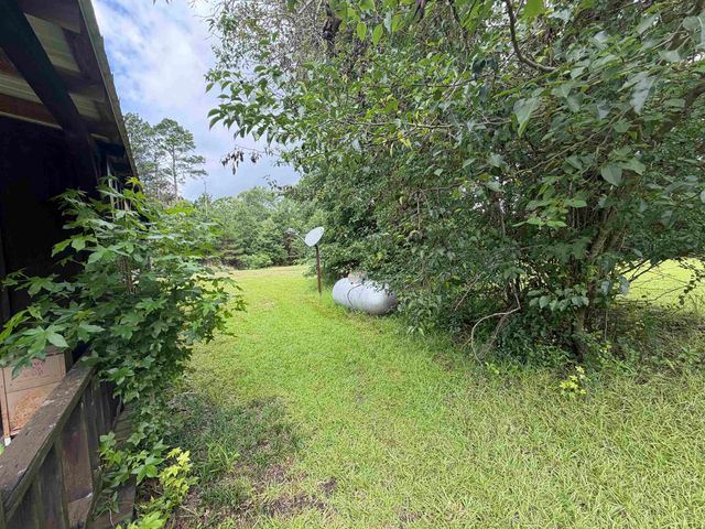577 Mercer Rd, Marshall, TX 76572