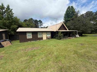 577 Mercer Rd, Marshall, TX 76572