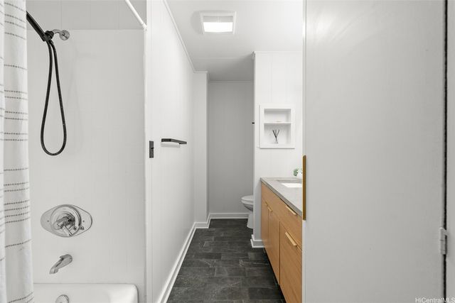 280 Polohiwa Place, Honolulu, HI 96817