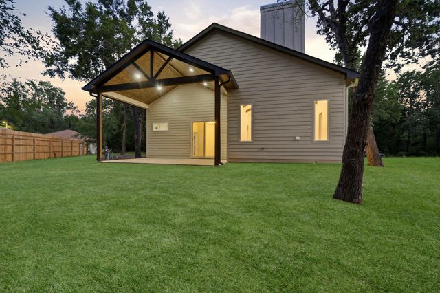 533 Candlelight Lane, Livingston, TX 77351