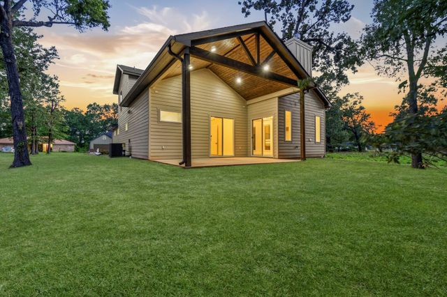 533 Candlelight Lane, Livingston, TX 77351