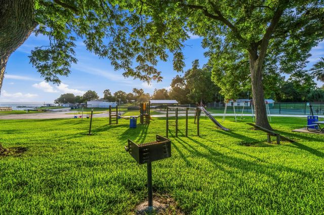 533 Candlelight Lane, Livingston, TX 77351
