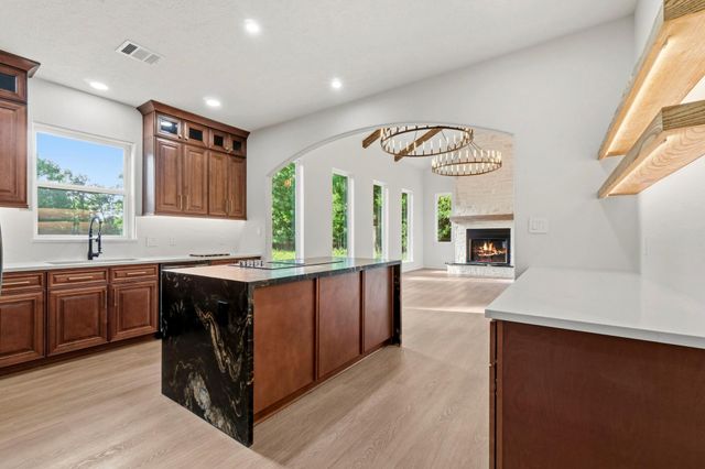 533 Candlelight Lane, Livingston, TX 77351