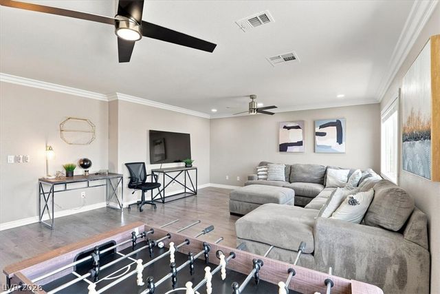 1486 Falling Snow Avenue, Las Vegas, NV 89183