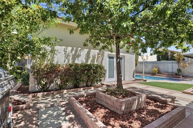 1486 Falling Snow Avenue, Las Vegas, NV 89183