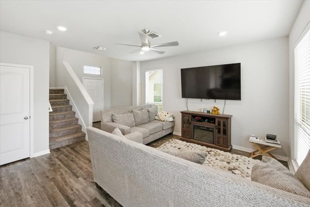 10701 Kestrel Court, Waco, TX 76708