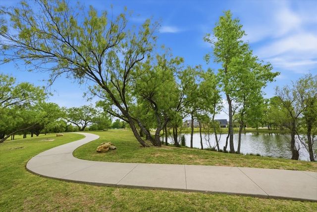 10701 Kestrel Court, Waco, TX 76708