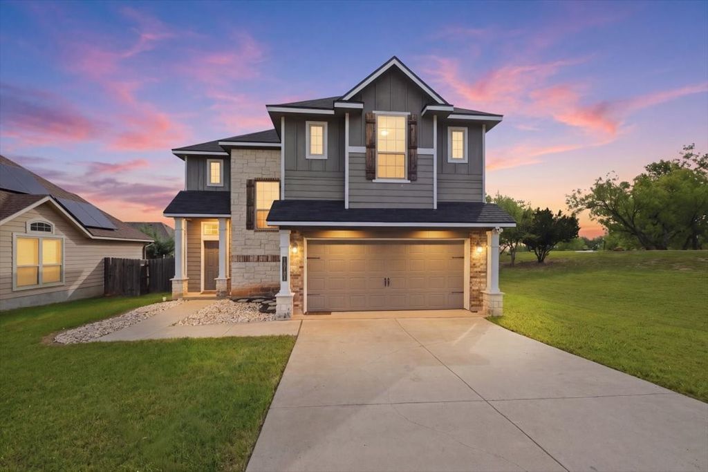 10701 Kestrel Court, Waco, TX 76708