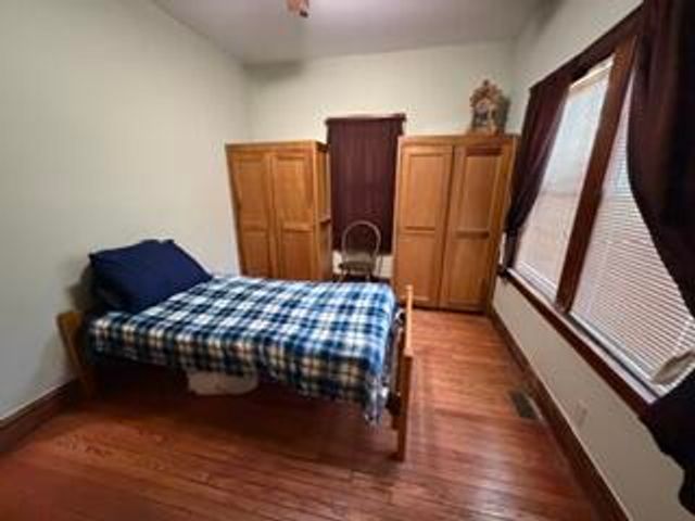 2198 Crisman Road, Portage, IN 46368