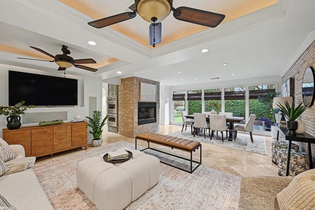 10034 Meadow Lake Lane, Houston, TX 77042