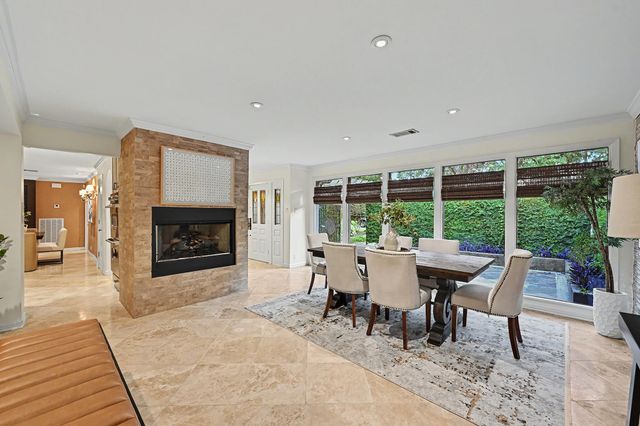 10034 Meadow Lake Lane, Houston, TX 77042