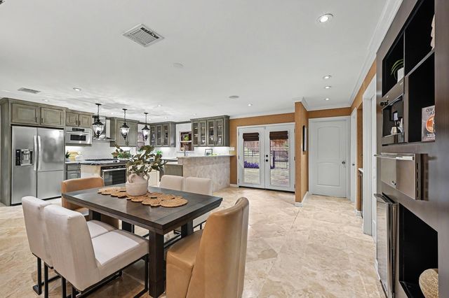 10034 Meadow Lake Lane, Houston, TX 77042